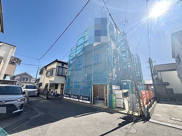 前面道路は通り抜けができないため、交通量が少なく静かな住環境です。