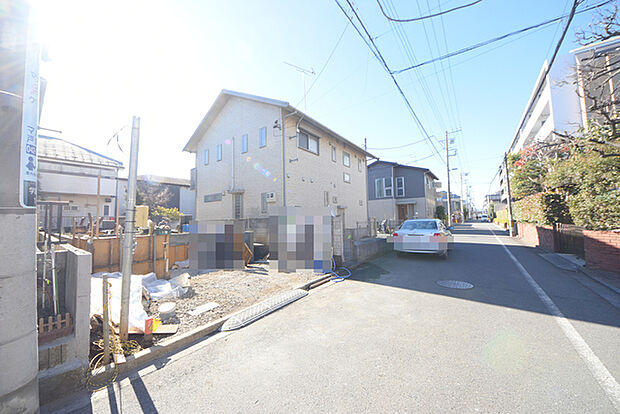 カースペースは1台駐車できます。車庫の出し入れのしやすさなど、実際に現地にてご確認ください。