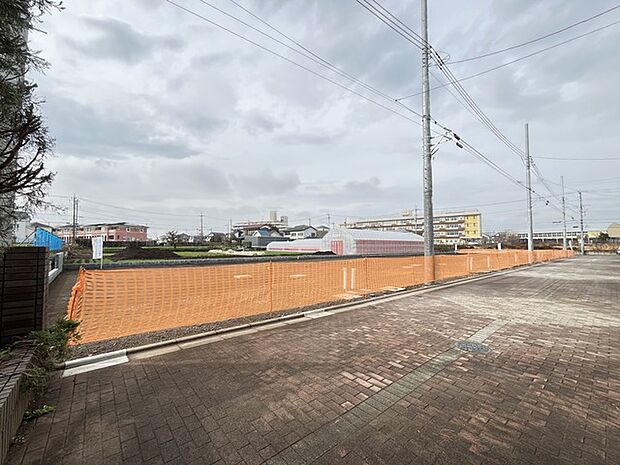 全11区画の開発分譲地（建築条件付き売地） 建物に関しては、指定の設計・施工会社が建築をすることが条件です。