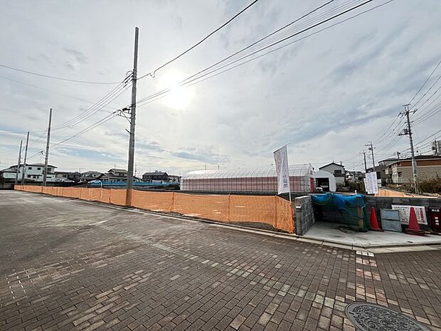 全11区画の開発分譲地（建築条件付き売地） 建物に関しては、指定の設計・施工会社が建築をすることが条件です。