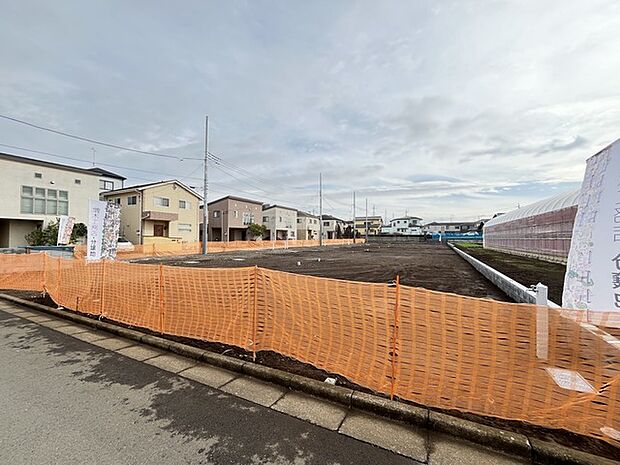 全11区画の開発分譲地（建築条件付き売地） 建物に関しては、指定の設計・施工会社が建築をすることが条件です。