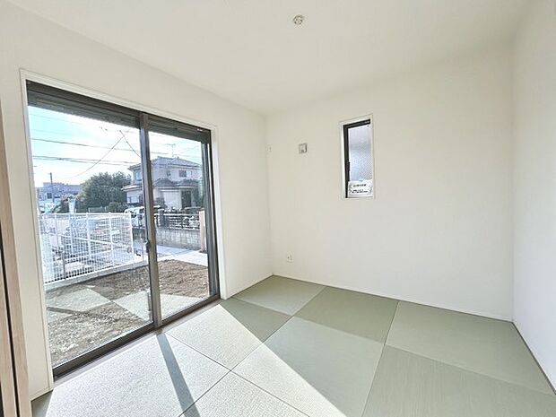 2面採光を確保した明るい室内は、爽やかな風を感じる居心地の良い空間です。