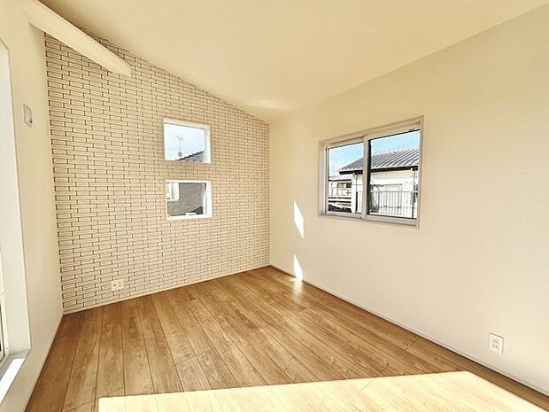 2面採光を確保した明るい室内は、爽やかな風を感じる居心地の良い空間です。