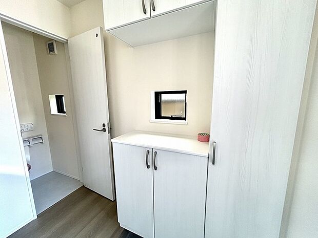 お客様をお迎えする玄関、お家の出入りもスムーズに行えます。