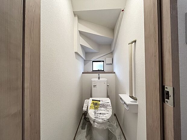 1.2階にそれぞれトレイがございます。朝の混雑時に分散して利用できるほか、ゲスト用としても使い分けることもできます。