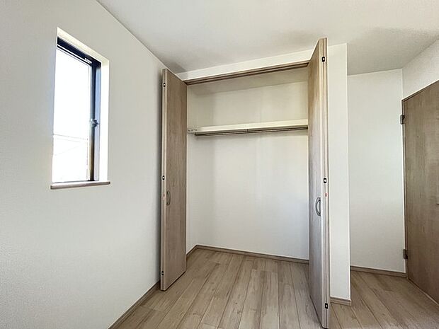 収納スペースが豊富なためお部屋も綺麗に片付きます。