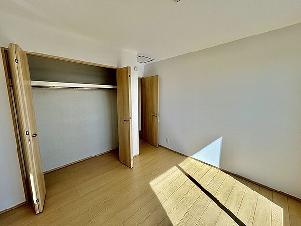 収納豊富な間取りで家の中がスッキリ片付きそうです。