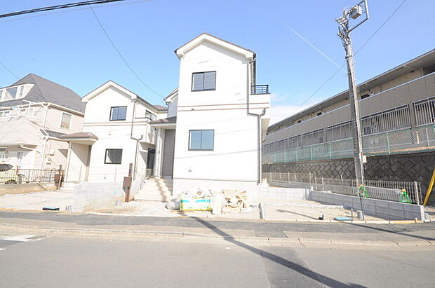 五感で感じる、現地でしかわからない事も沢山ございます。周辺環境なども一緒にご案内いたしますのでお気軽にお問合せください。