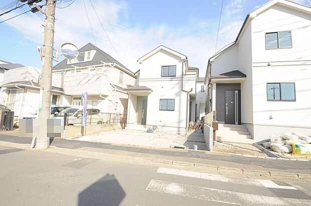 五感で感じる、現地でしかわからない事も沢山ございます。周辺環境なども一緒にご案内いたしますのでお気軽にお問合せください。 