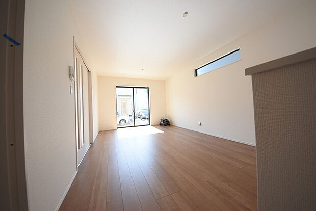 夕食の時間。家族、友人、両親、親戚との会話がより料理を美味しくしてくれる。あっという間に時間が過ぎてしまう居心地の良さは、普段はほっとする空間としてここにあります。 