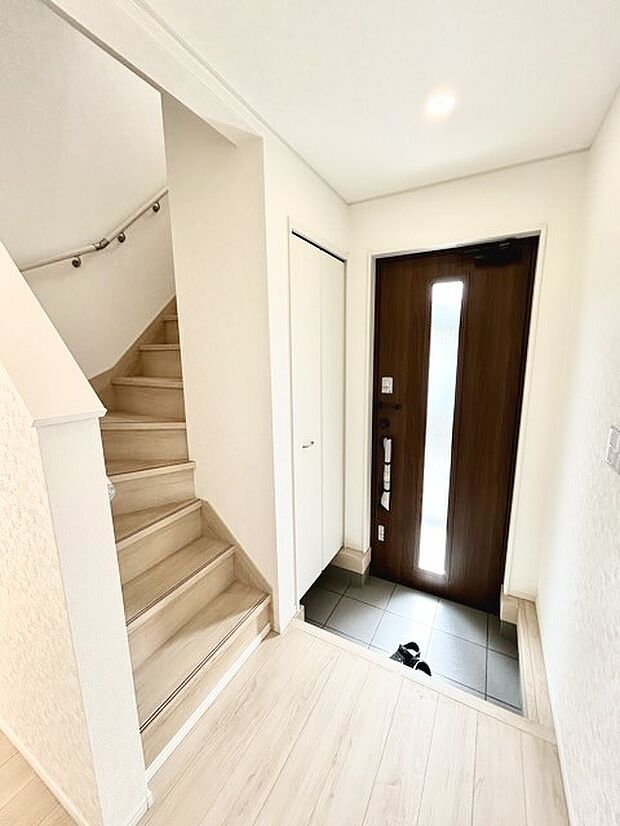 お客様をお迎えする玄関、お家の出入りもスムーズに行えます。