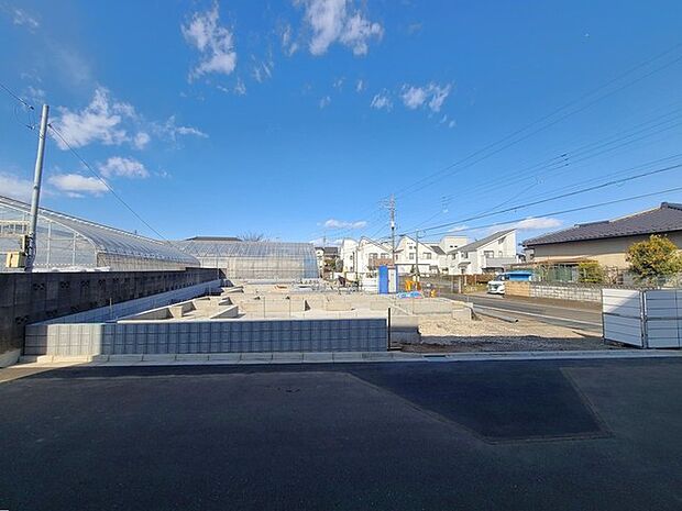 五感で感じる、現地でしかわからない事も沢山ございます。周辺環境なども一緒にご案内いたしますのでお気軽にお問合せください。