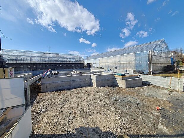 五感で感じる、現地でしかわからない事も沢山ございます。周辺環境なども一緒にご案内いたしますのでお気軽にお問合せください。