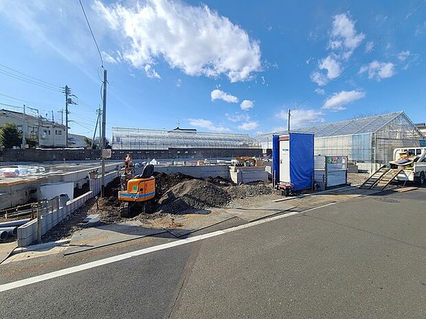 五感で感じる、現地でしかわからない事も沢山ございます。周辺環境なども一緒にご案内いたしますのでお気軽にお問合せください。