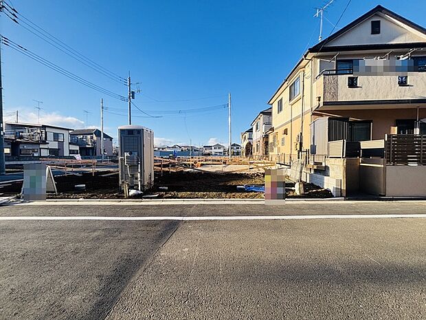 澄み渡る空の下、新しい暮らしの基盤が拓ける場所