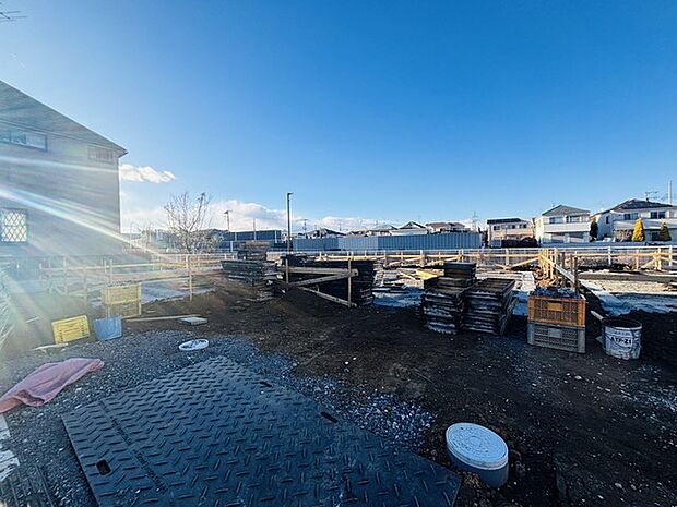 広がる空と、これから形づくられる空間