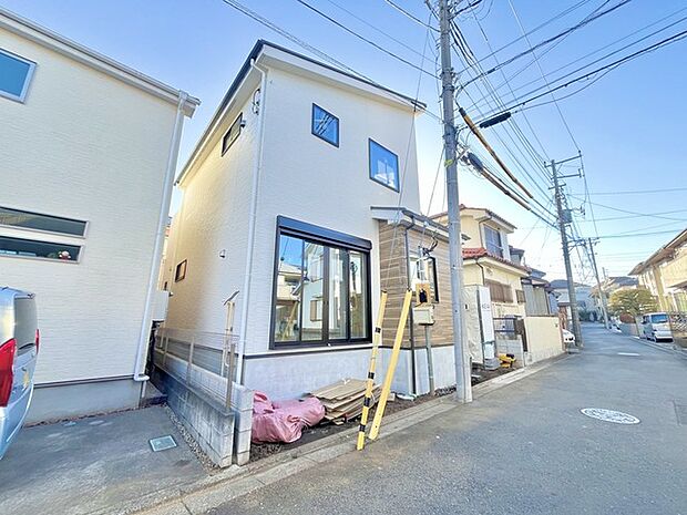 カースペースは1台駐車できます。車庫の出し入れのしやすさなど、実際に現地にてご確認ください。