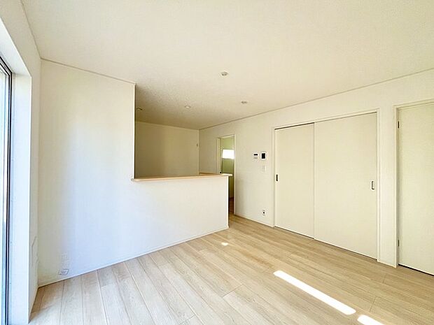 リビングは家具の配置も思いのまま。自由度が高い設計です。