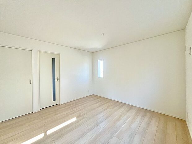 家族が一番集まる場所だから広々としつつも素敵な空間であって欲しい。皆がくつろぐリビングからキッチンまでが一つに繋がる空間。 