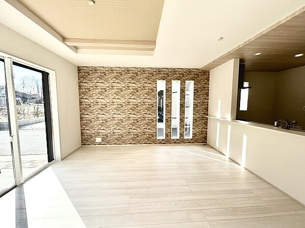 家族が一番集まる場所だから広々としつつも素敵な空間であって欲しい。皆がくつろぐリビングからキッチンまでが一つに繋がる空間。 