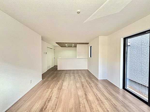 夕食の時間。家族、友人、両親、親戚との会話がより料理を美味しくしてくれる。あっという間に時間が過ぎてしまう居心地の良さは、普段はほっとする空間としてここにあります。 