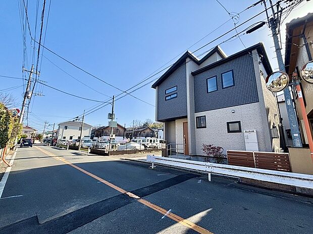 五感で感じる、現地でしかわからない事も沢山ございます。周辺環境なども一緒にご案内いたしますのでお気軽にお問合せください。 