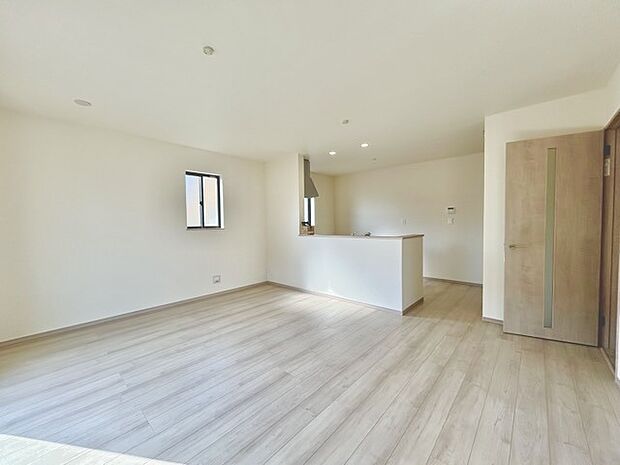 夕食の時間。家族、友人、両親、親戚との会話がより料理を美味しくしてくれる。あっという間に時間が過ぎてしまう居心地の良さは、普段はほっとする空間としてここにあります。 