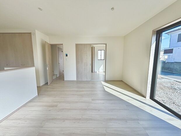 リビングは家具の配置も思いのまま。自由度が高い設計です。 