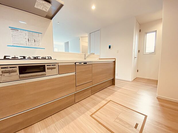 家事時間を短縮できる食洗器付き、毎日の負担を減らしてお料理を楽しめる嬉しい設備です。