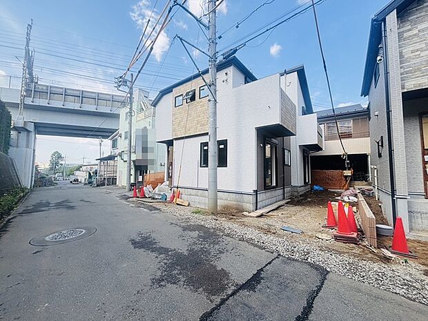 車庫の出し入れのしやすさなど、実際に現地にてご確認ください。