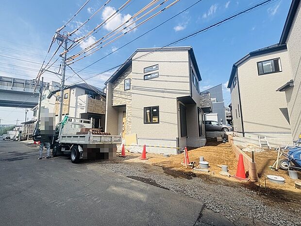 商業施設が徒歩圏内に充実、日々のお買い物も安心な環境です。