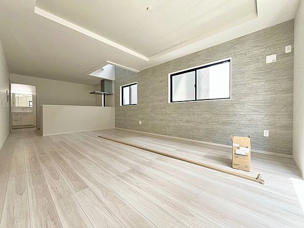 家族が一番集まる場所だから広々としつつも素敵な空間であって欲しい。皆がくつろぐリビングからキッチンまでが一つに繋がる空間。