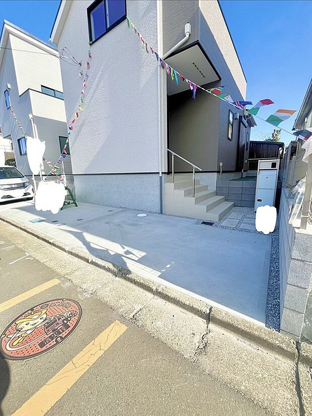 カースペースは1台駐車できます。車庫の出し入れのしやすさなど、実際に現地にてご確認ください。