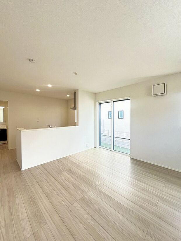 リビングは家具の配置も思いのまま。自由度が高い設計です。