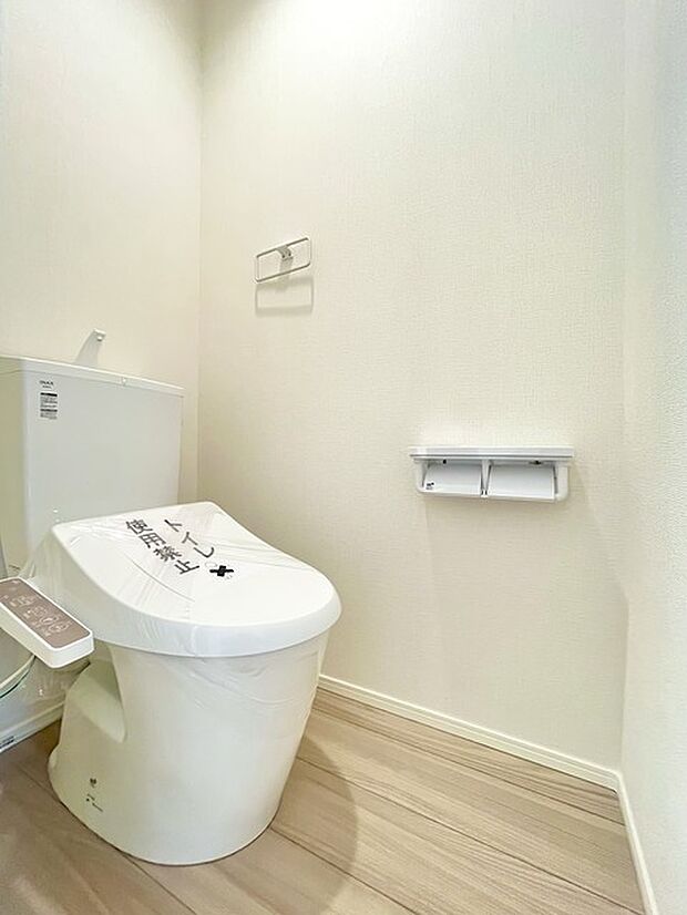 1.2階にそれぞれトレイがございます。朝の混雑時に分散して利用できるほか、ゲスト用としても使い分けることもできます。