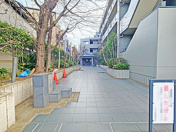 東武東上線「志木」駅から約9分の住宅地