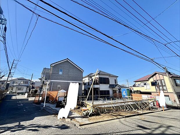 商業施設が徒歩圏内に充実、日々のお買い物も安心な環境です。