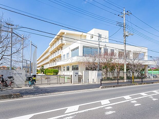 牛沼小学校(390m)