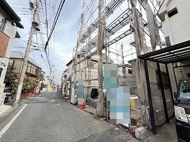 戸建てが立ち並ぶ静かな住宅街。四季折々の移り変わりを感じながら自然と楽しみ、暮らす、そんな毎日を日々の中で感じられる住環境