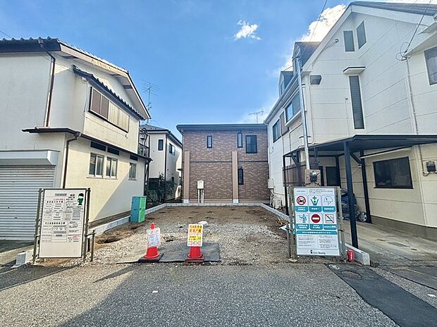 北道路に面するきれいな区画です。