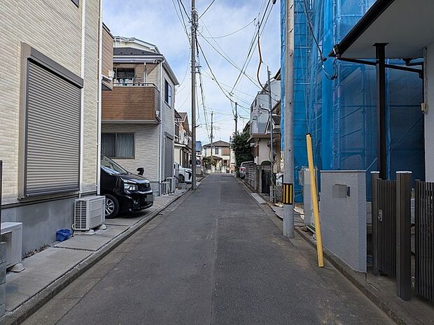 周辺は静かな住宅街です。