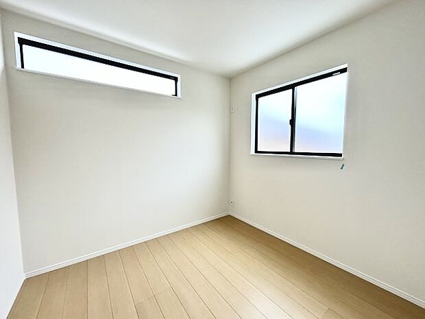 2面採光を確保した明るい室内は、爽やかな風を感じる居心地の良い空間です。