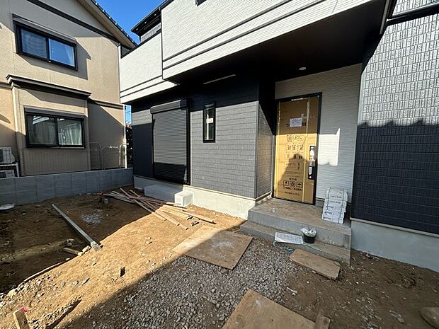 戸建てが立ち並ぶ静かな住宅街。四季折々の移り変わりを感じながら自然と楽しみ、暮らす、そんな毎日を日々の中で感じられる住環境