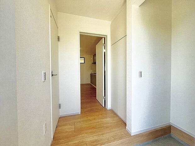 お客様をお迎えする玄関、お家の出入りもスムーズに行えます。 