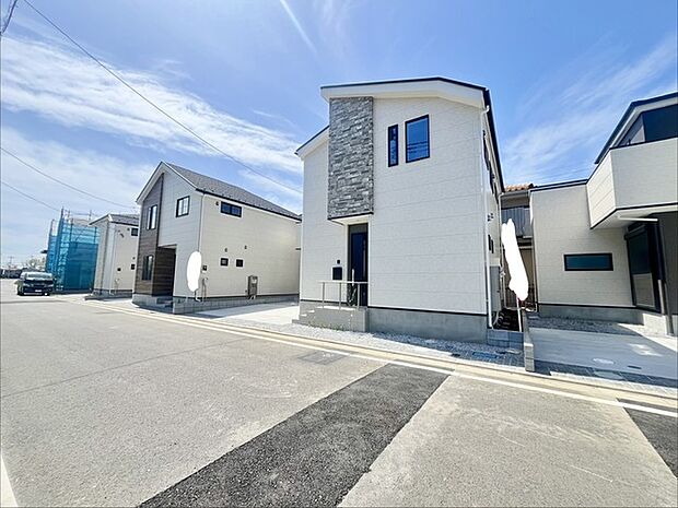 五感で感じる、現地でしかわからない事も沢山ございます。周辺環境なども一緒にご案内いたしますのでお気軽にお問合せください。 