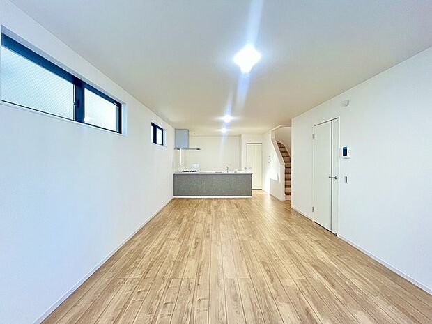 リビングは家具の配置も思いのまま。自由度が高い設計です。