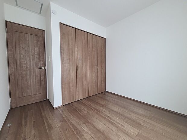 大容量クローゼット付き!家族の成長と共に増える荷物もスッキリ収納。