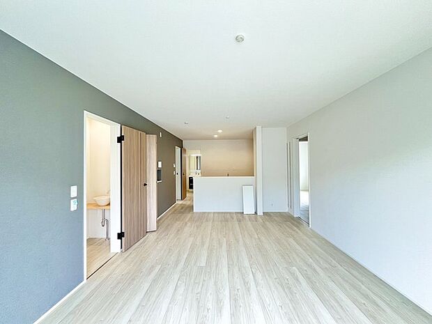 リビングは家具の配置も思いのまま。自由度が高い設計です。