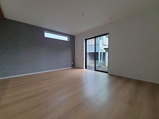 夕食の時間。家族、友人、両親、親戚との会話がより料理を美味しくしてくれる。あっという間に時間が過ぎてしまう居心地の良さは、普段はほっとする空間としてここにあります。