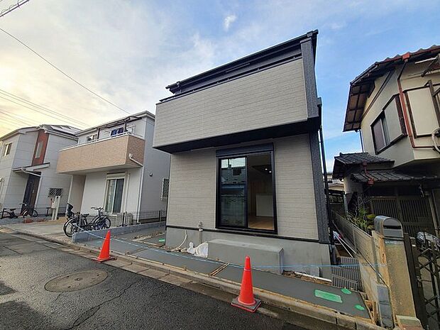 五感で感じる、現地でしかわからない事も沢山ございます。周辺環境なども一緒にご案内いたしますのでお気軽にお問合せください。 